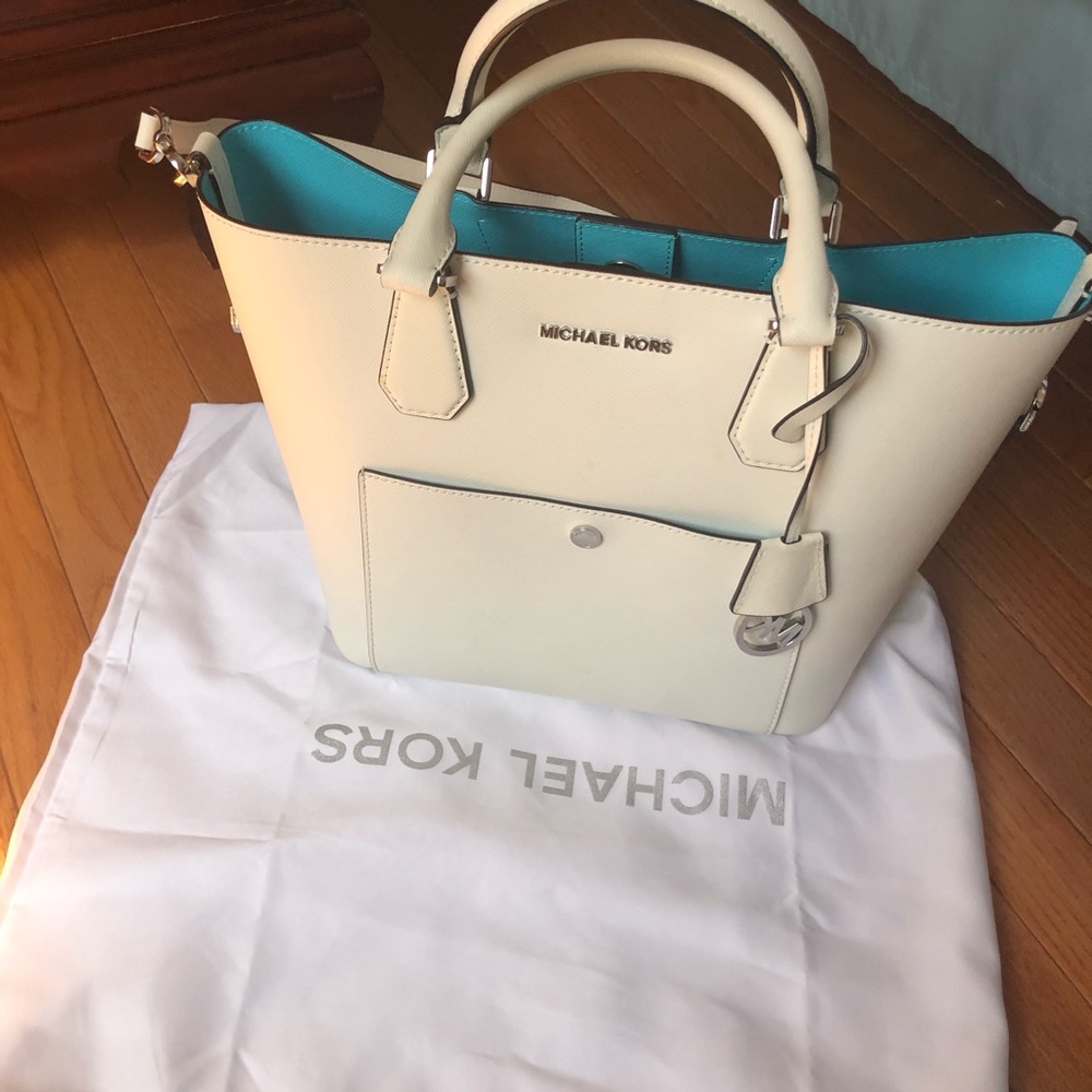 Michael Kors purse - Picture 1 of 8